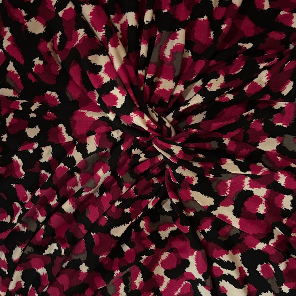 Kasper Black, Red and Cream dress. Size 12 - Picture 3 of 4